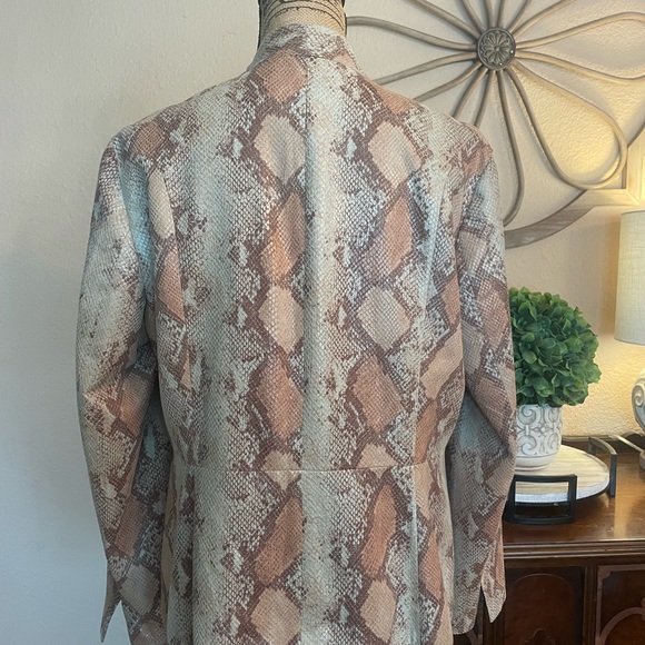 Chico’s Animal Print Open Style Jacket - Picture 9 of 16